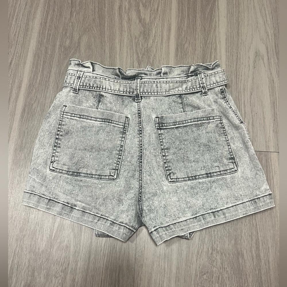 Universal Thread Jean Shorts - Picture 8 of 12